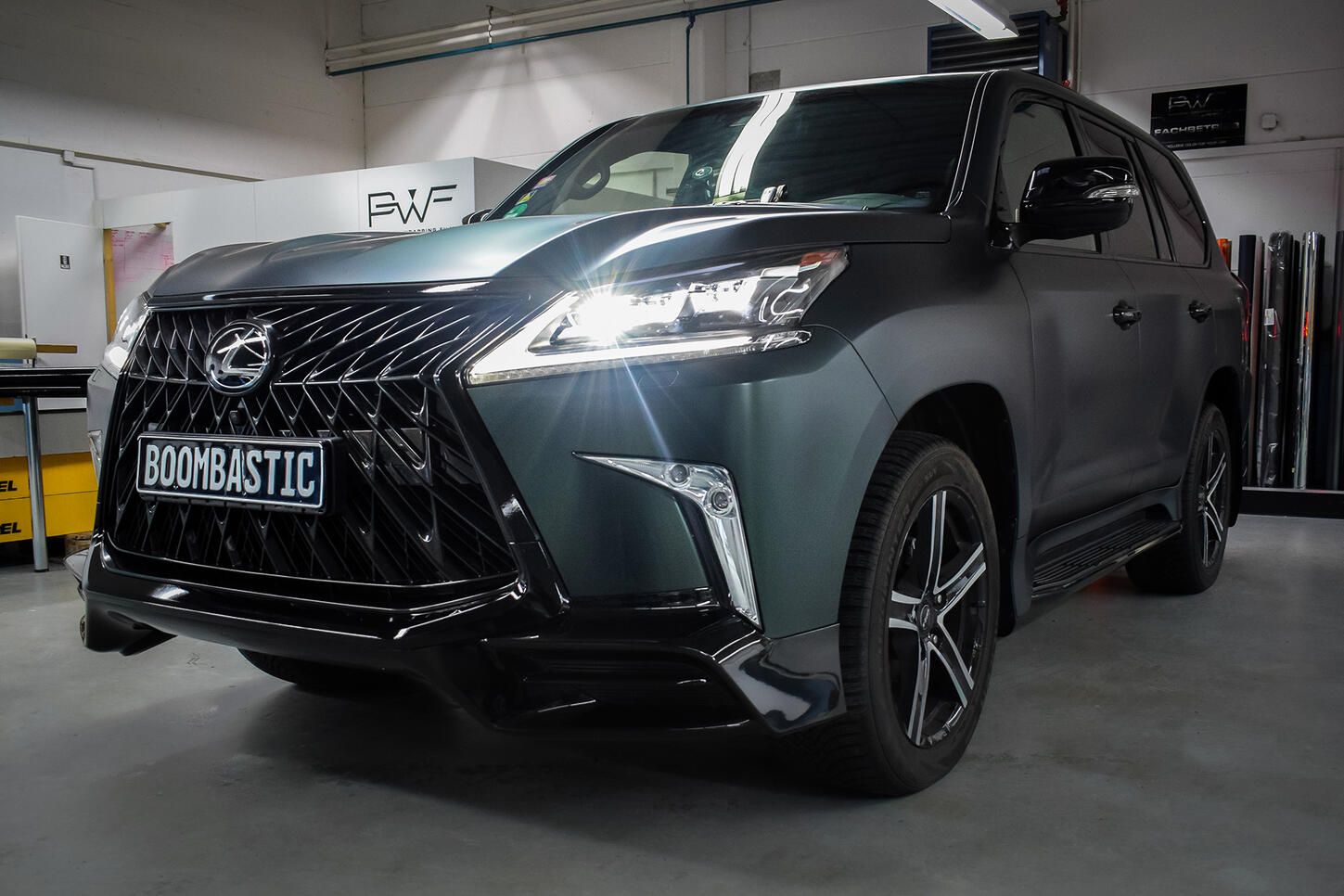 Lexus LX 570 - Vollfolierung