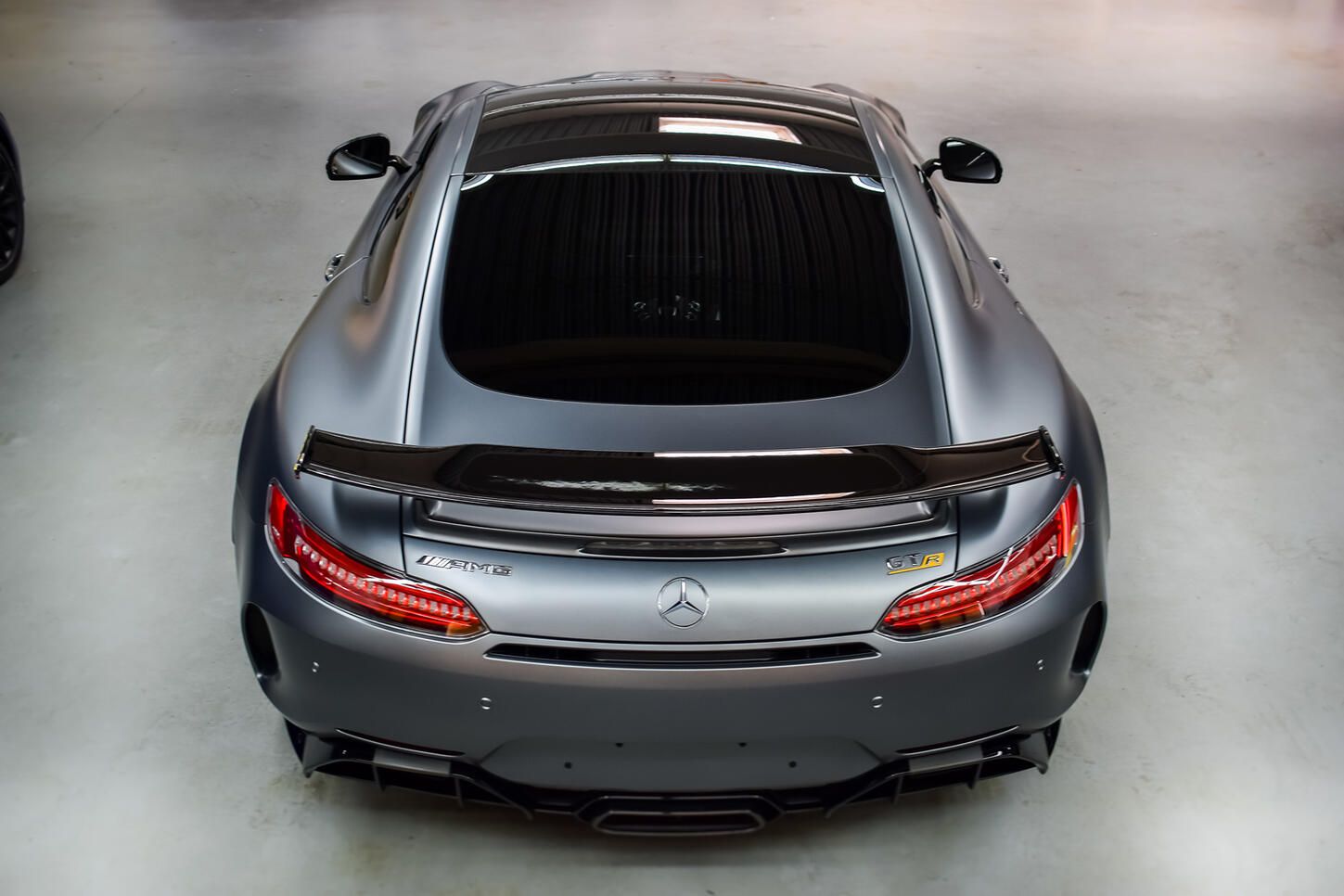 Mercedes mit getönter Scheibe