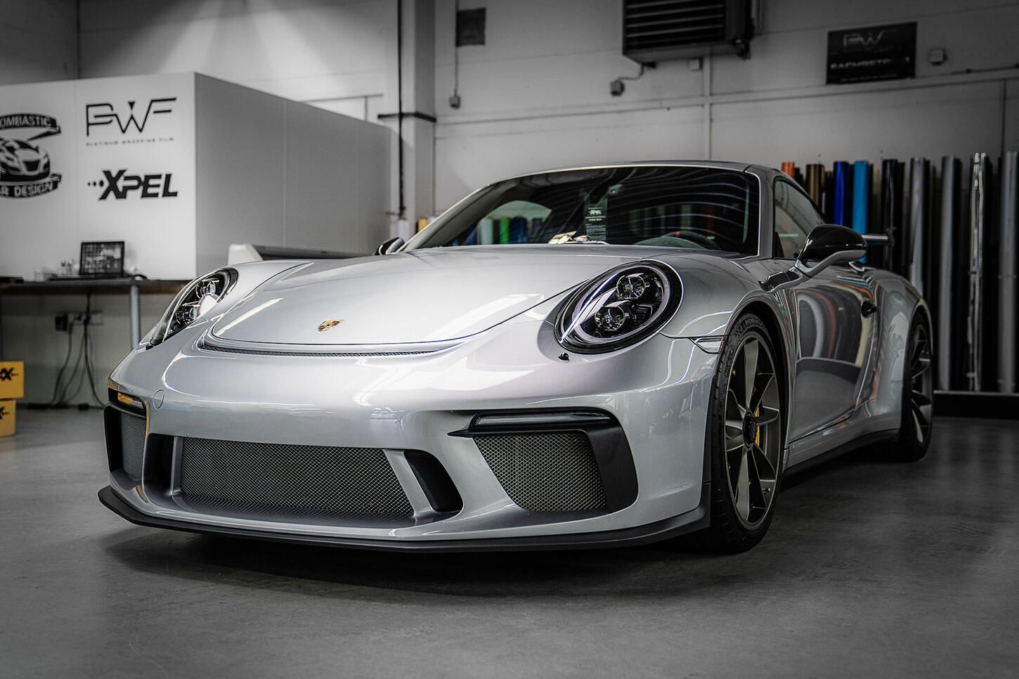 Silberner Porsche